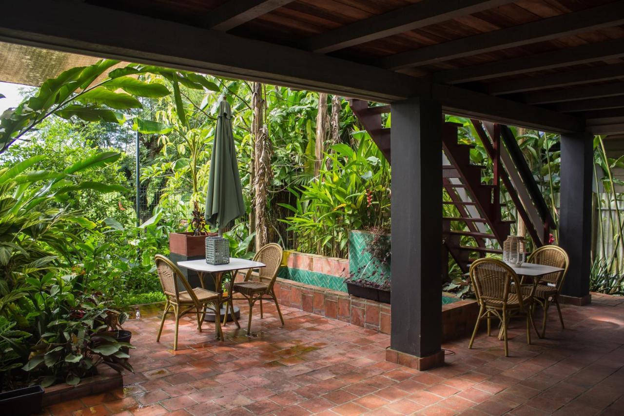 Couleur Locale Paramaribo Extérieur photo